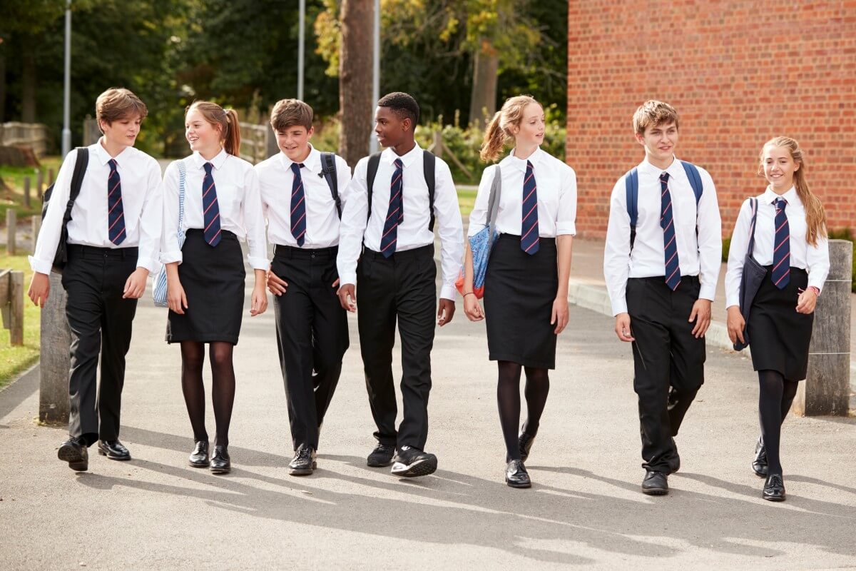 school uniforms in public schools pros and cons